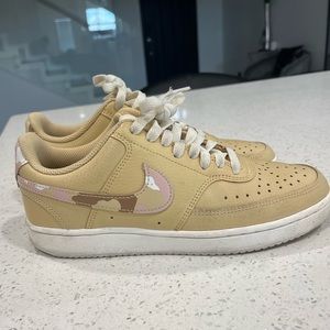Nike Court Vision Low